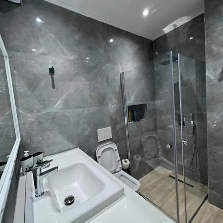 Luxury At Port Apartment