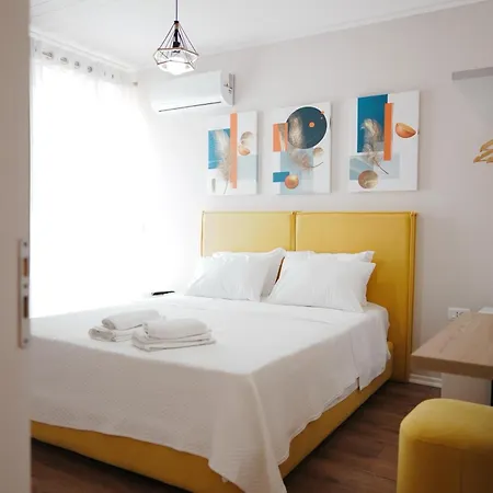 Luxury At Port *