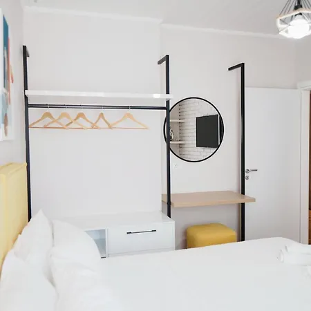 Luxury At Port Apartment
